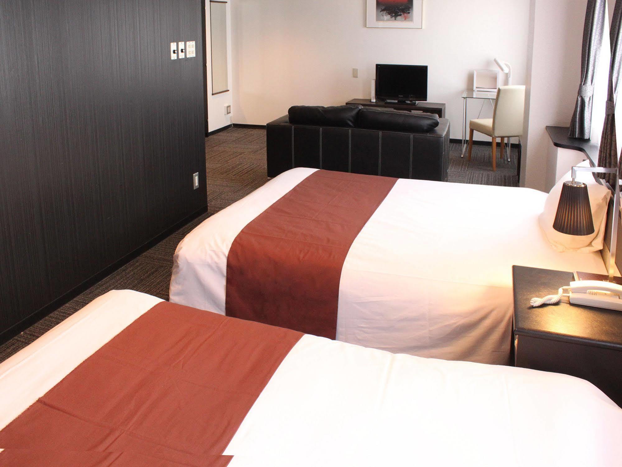 Hotel Livemax Budget Iyo Mishima Shikokuchuo Exterior foto